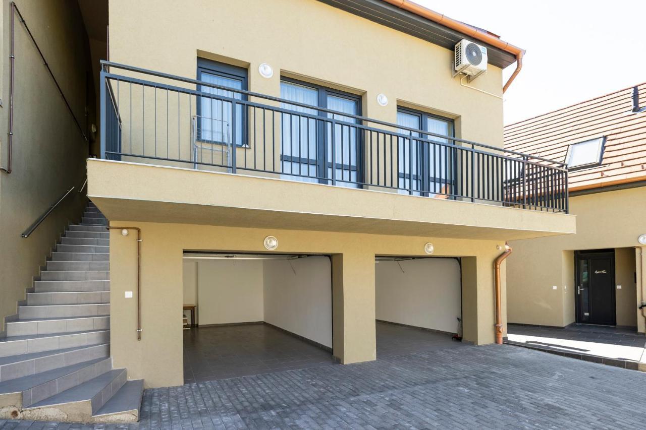 Star Apartman Eger Exteriér fotografie